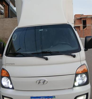 HYUNDAI HR 2.5 LONGO SEM CAÇAMBA 4X2 16V 130CV TURBO INTERCOOLER DIESEL 2P MANUAL